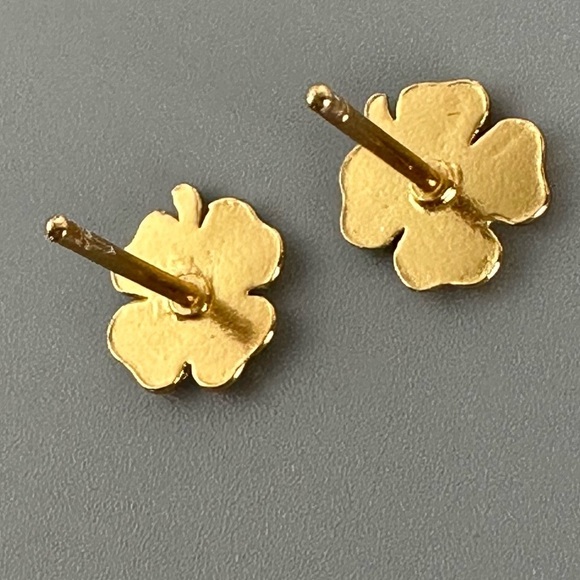 14k Gold Vermeil Shamrock Lucky Clover Stud Earrings - Picture 10 of 16